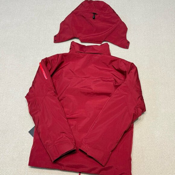 🔥 Arc'teryx Bordeaux Red GORE-TEX Down Jacket | Cozy + Weather-Ready 🍷 - Picture 3 of 8